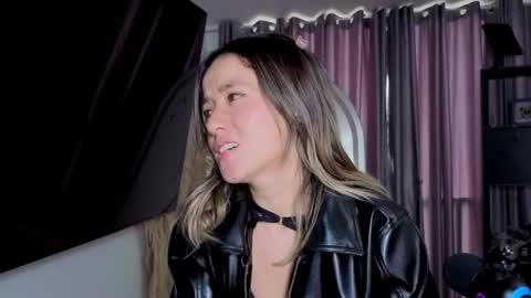 Nicky online show from April 13, 5:58 pm