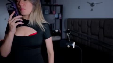 Nicky online show from February 22, 12:44 am