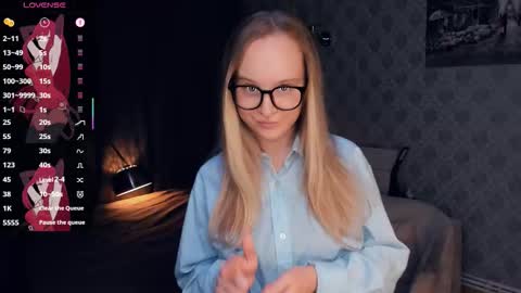 Nicoletta online show from October 9, 5:17 pm