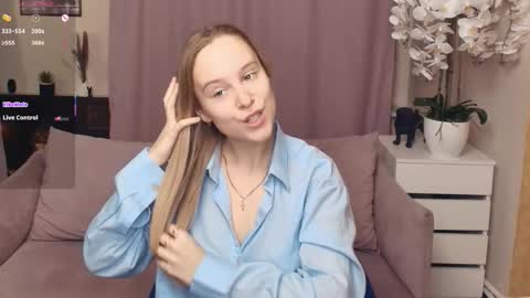 Nicoletta online show from February 2, 7:13 pm