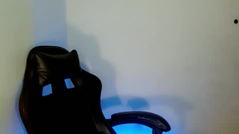 nicole_kiss01 online show from October 5, 10:53 am