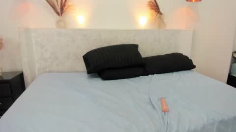 nicole_prada1 online show from July 7, 6:47 am