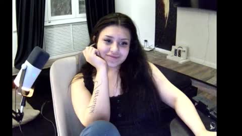 Nicole online show from February 2, 3:05 am