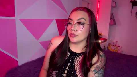 Nicole online show from February 25, 5:39 am