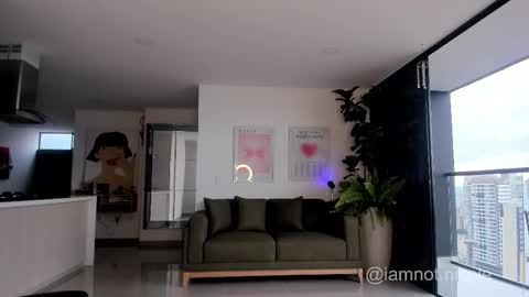 Nicole Manson online show from January 14, 10:15 pm