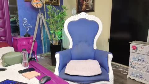 Nicolle online show from February 28, 11:36 am