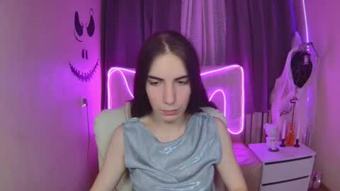 nikastarkk online show from October 16, 7:55 am