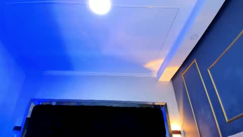     online show from March 3, 7:03 pm