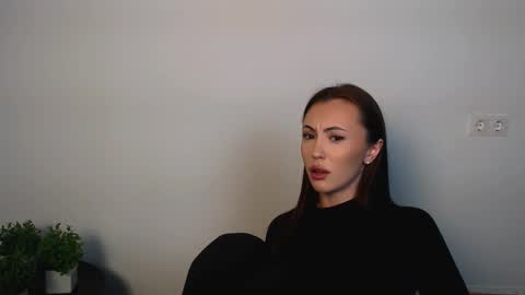 nikonara_ online show from October 23, 5:08 pm