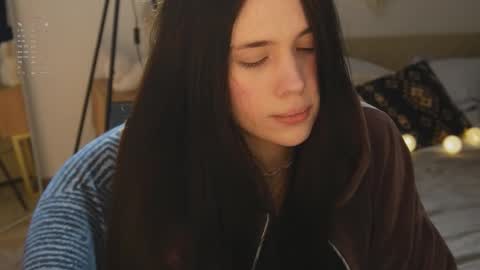 Jennet online show from December 18, 7:51 pm