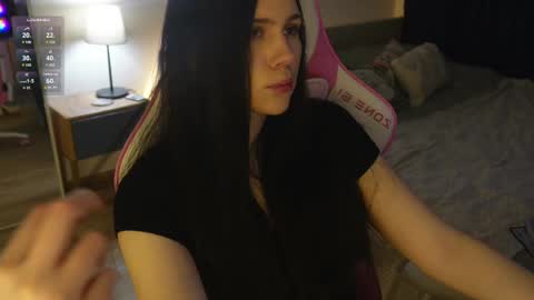 Jennet online show from February 20, 1:40 pm