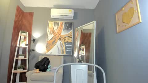 Nina online show from February 10, 11:46 am