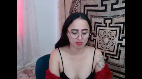 N I N A online show from December 30, 1:36 pm