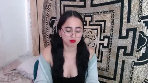 N I N A online show from January 28, 2:42 pm