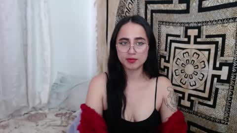 N I N A online show from January 24, 4:49 pm