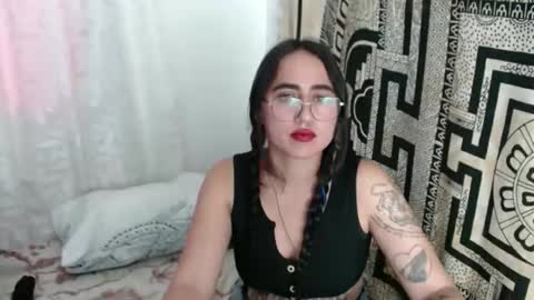 N I N A online show from October 22, 9:09 pm