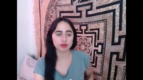 N I N A online show from January 2, 2:24 pm