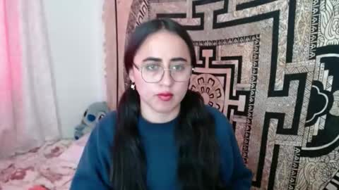 N I N A online show from October 1, 3:06 pm