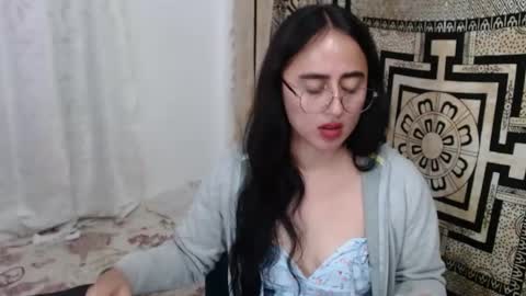 N I N A online show from January 30, 6:21 pm