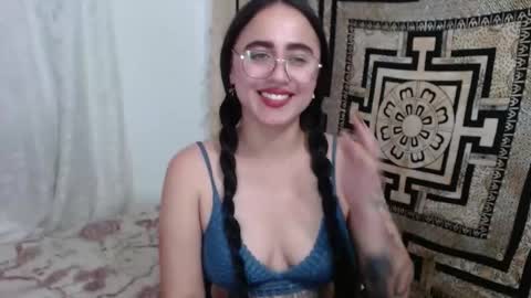 N I N A online show from February 5, 3:31 pm