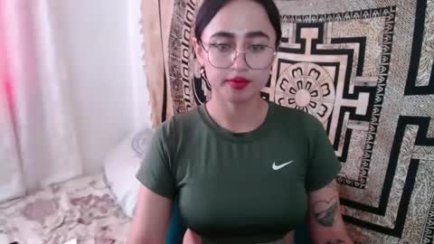 N I N A online show from December 27, 5:26 pm