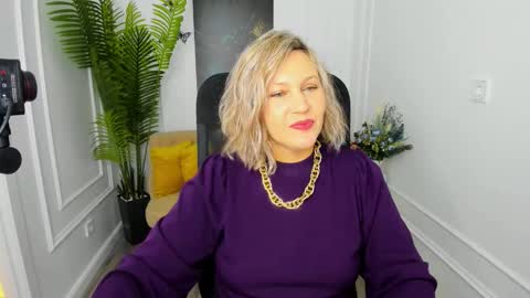 ninastarle online show from November 28, 5:32 am