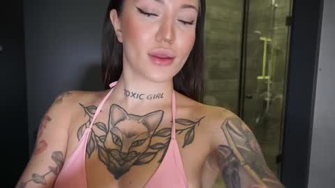 ninasuzuki online show from January 16, 10:22 am