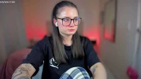 ninavolkov online show from February 9, 11:25 pm