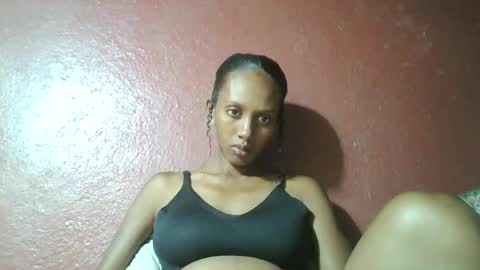 ninie246746 online show from March 11, 6:19 am