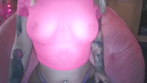 Leah online show from January 8, 2:32 pm