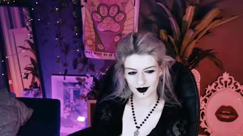REAL name LiaDM are always open online show from June 13, 6:05 pm