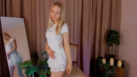 Aurora online show from July 20, 7:00 am
