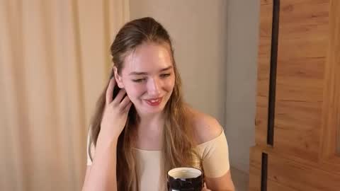 Sophie online show from February 19, 6:13 am