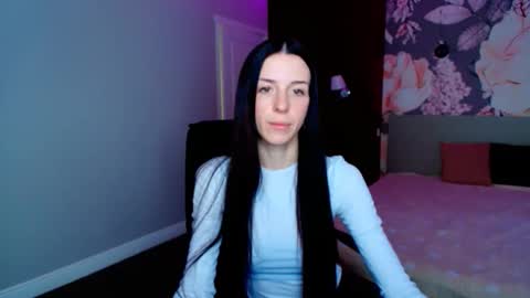 NoirDiva online show from April 9, 12:21 pm