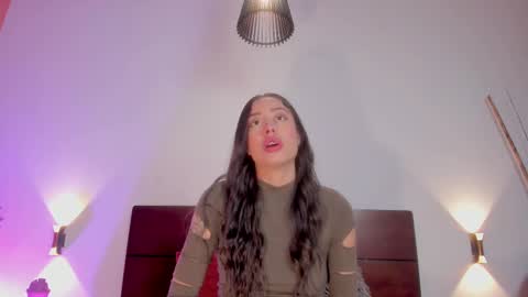 Nora Da Silva online show from February 14, 12:30 am