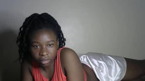 novaah online show from November 8, 3:44 am