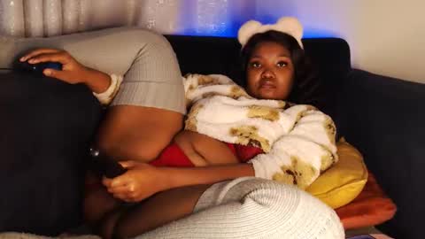 nudeberries515 online show from April 30, 3:12 am