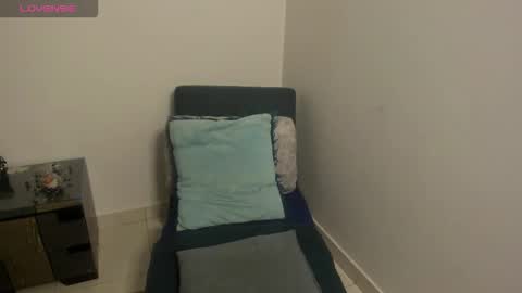 nuit_rose online show from February 5, 2:58 am