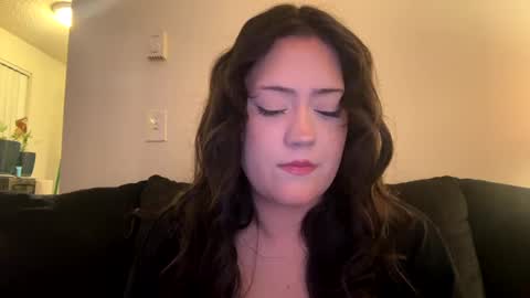 numb_nut_ online show from December 22, 1:44 am