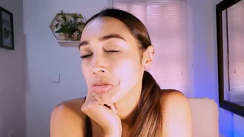 Nycole online show from March 19, 6:45 pm