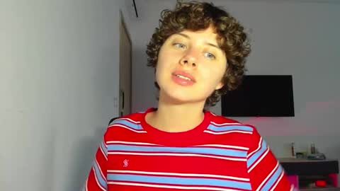 Evie online show from March 8, 10:41 am