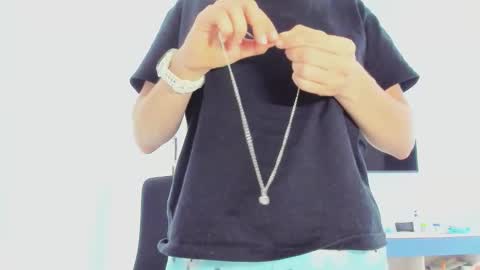 Evie online show from February 10, 5:43 am