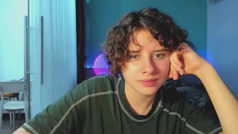 Evie online show from January 17, 2:50 pm