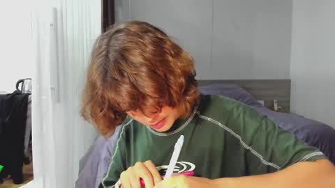 Evie online show from March 8, 1:44 pm