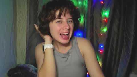 Evie online show from September 16, 4:04 pm