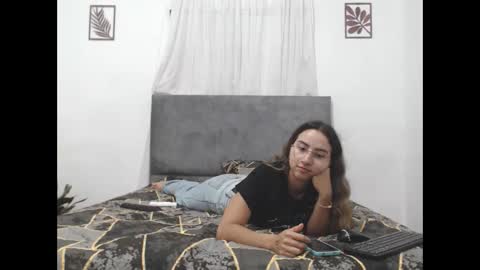 Val online show from October 1, 9:42 pm