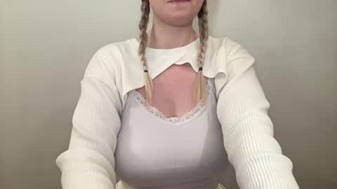 oh Janelle online show from February 1, 5:58 pm