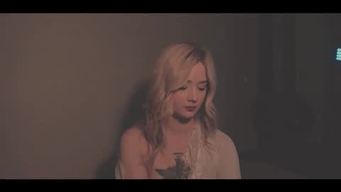 your dear Lilith Chapman online show from October 21, 4:27 am