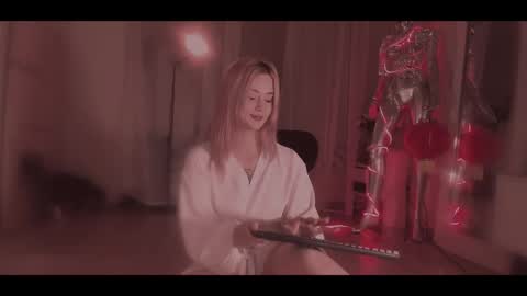 your dear Lilith Chapman online show from September 15, 7:32 pm