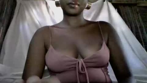 olinah610 online show from April 17, 6:26 am